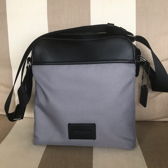 Coach Satchel - Picture 1 of 6